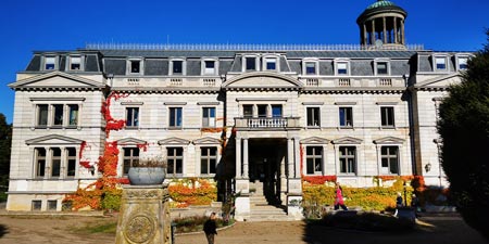 English-Style Landscape Park at Kaartz Manor: Apple Festival