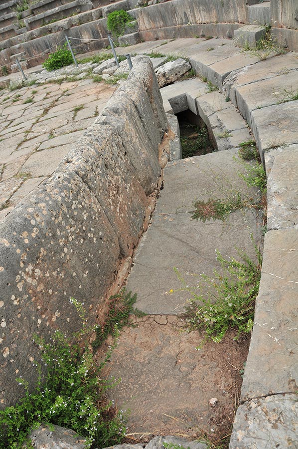 delphi kirchpfad 08
