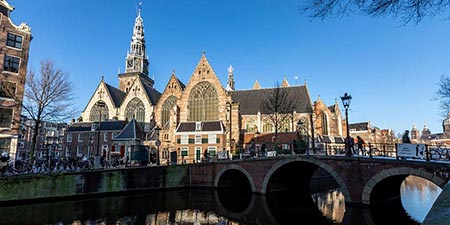 Amsterdam and the De Wallen district – attractive but special