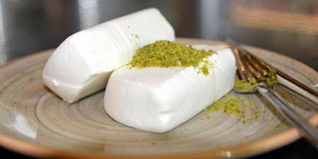 Dondurma - typical Turkish ice cream from Maras