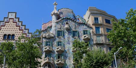 Die Schönheit alter Gebäude: Diese 4 Ziele in Europa sind eine Reise wert