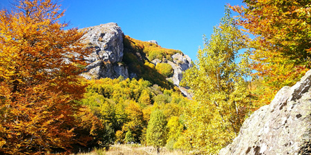 Herbstliche Wanderung entlang des Jablanica Höhenzugs