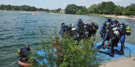 Diving at Friedberger quarry pond near Augsburg