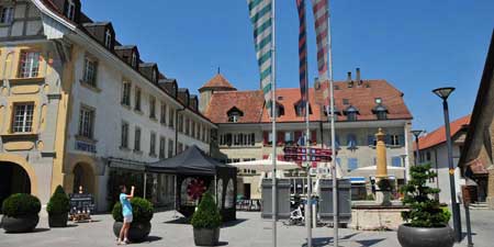Through the old town of Avenches from Murtensee Camping