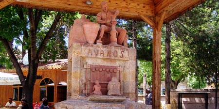 Kapadokya'nın el sanatları ve çömlek merkezi Avanos