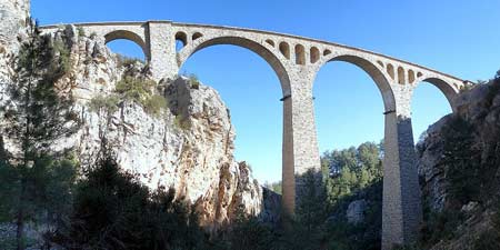 Giaurdere Viaduct southwest of Haçıkırı near Adana