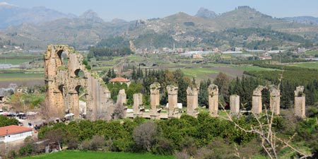 Der römische Aquaedukt von Aspendos