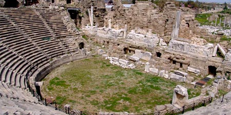 Theatre of Side - from Hellenistic to Roman design