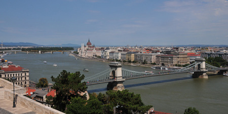 Széchenyi lánchíd - Kettenbrücke über die Donau in Budapest