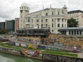 Travelling Vienna with BTurtle and EBike