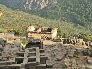 Delphi - Theater and Apollon Tempel