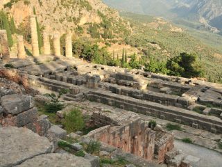 Delphi - Theater and Apollon Tempel