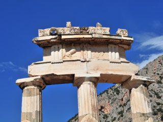 Mytthology - The Oracle of Delphi