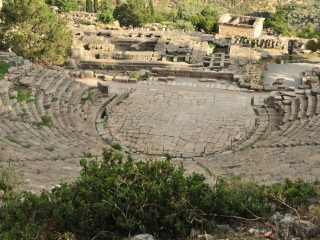 Delphi - Stadion und Theater