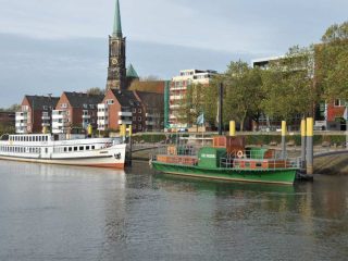 Bremen - tour along ships in the harbour