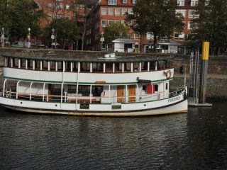 Bremen - tour along shipsin the harbour