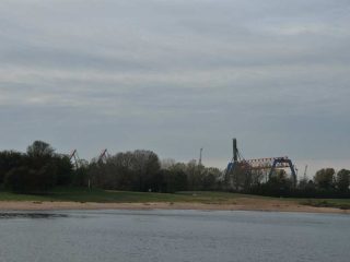 Bremen - tour along shipsin the harbour