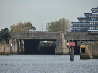 Bremen - tour along shipsin the harbour