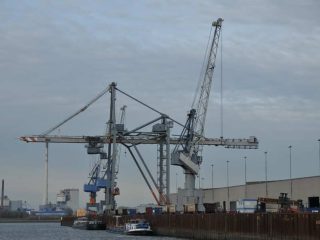 Bremen - tour along shipsin the harbour