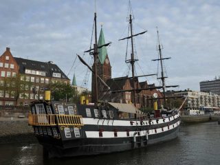 Bremen - tour along shipsin the harbour