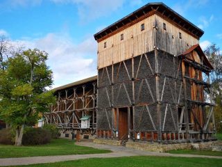 Bad Kissingen - Das Gradierwerk im Park