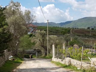 Wanderung zur Pellumbas Höhle bei Tirana