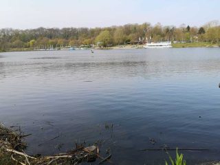 Hiking along Kemnader Lake at Witten