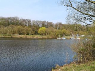 Hiking along Kemnader Lake at Witten