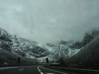 Reise durch den Karawankentunnel