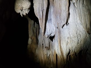 Pellumbas Höhle bei Tirana