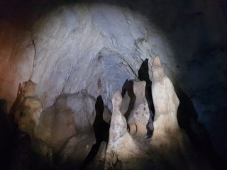 Pellumbas Höhle bei Tirana