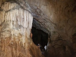 Pellumbas Höhle bei Tirana