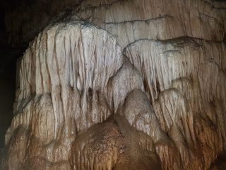 Pellumbas Höhle bei Tirana