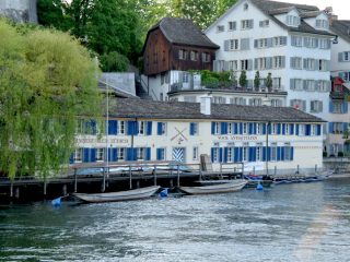 Hiking along Limmat river in Zürich