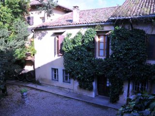 Tante Marghareta Weine und Kunstgallerie