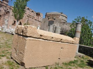 Bergama Red Basilika / Hall