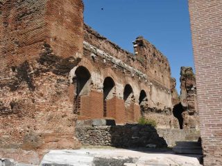 Bergama Red Basilika / Hall