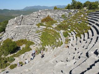 Hiking to Kyaneai