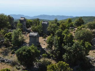 Hiking to Kyaneai