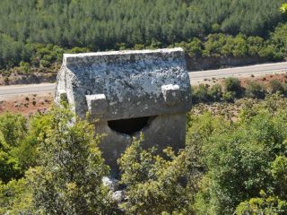 Hiking to Kyaneai