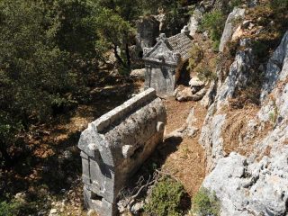 Hiking to Kyaneai