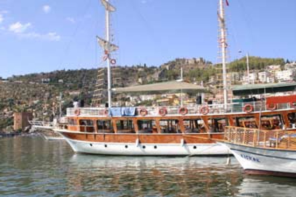 Gulet – Motor-Sailer in the Port of Alanya