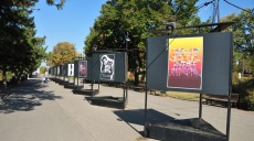 Toleranz - Bilderausstellung zum Thema im Burgpark Belgrad