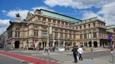 City tour from State Opera through downtown Vienna