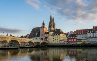 Regensburg - Römerkastell und Wurstkuchl an der Donau