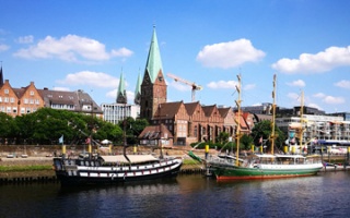 Bremen - Weserspaziergang zum Marktplatz und etwas Historie