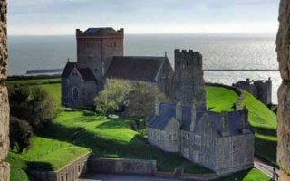 Einst Römischer Leuchtturm – später Teil der Festung Dover