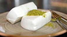 Dondurma - typical Turkish ice cream from Maras
