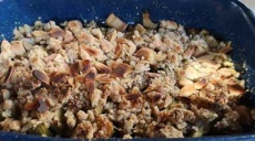 Rhubarb Crumble with vanilla sauce. Like a poem in vegan.