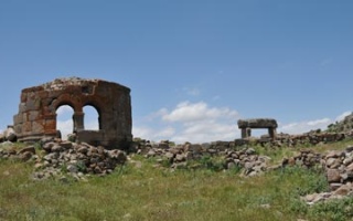 Auf dem Ückuyu Köy am Karadag
